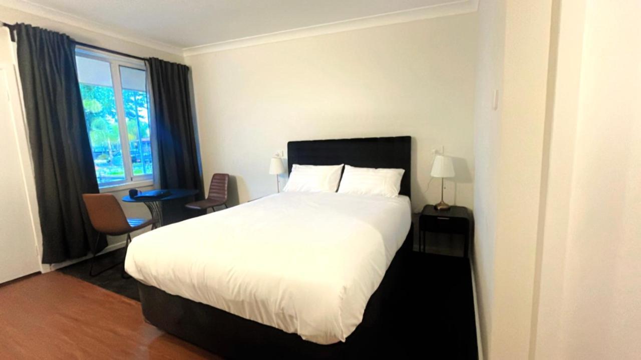 Seven Inn Wagga Wagga Extérieur photo