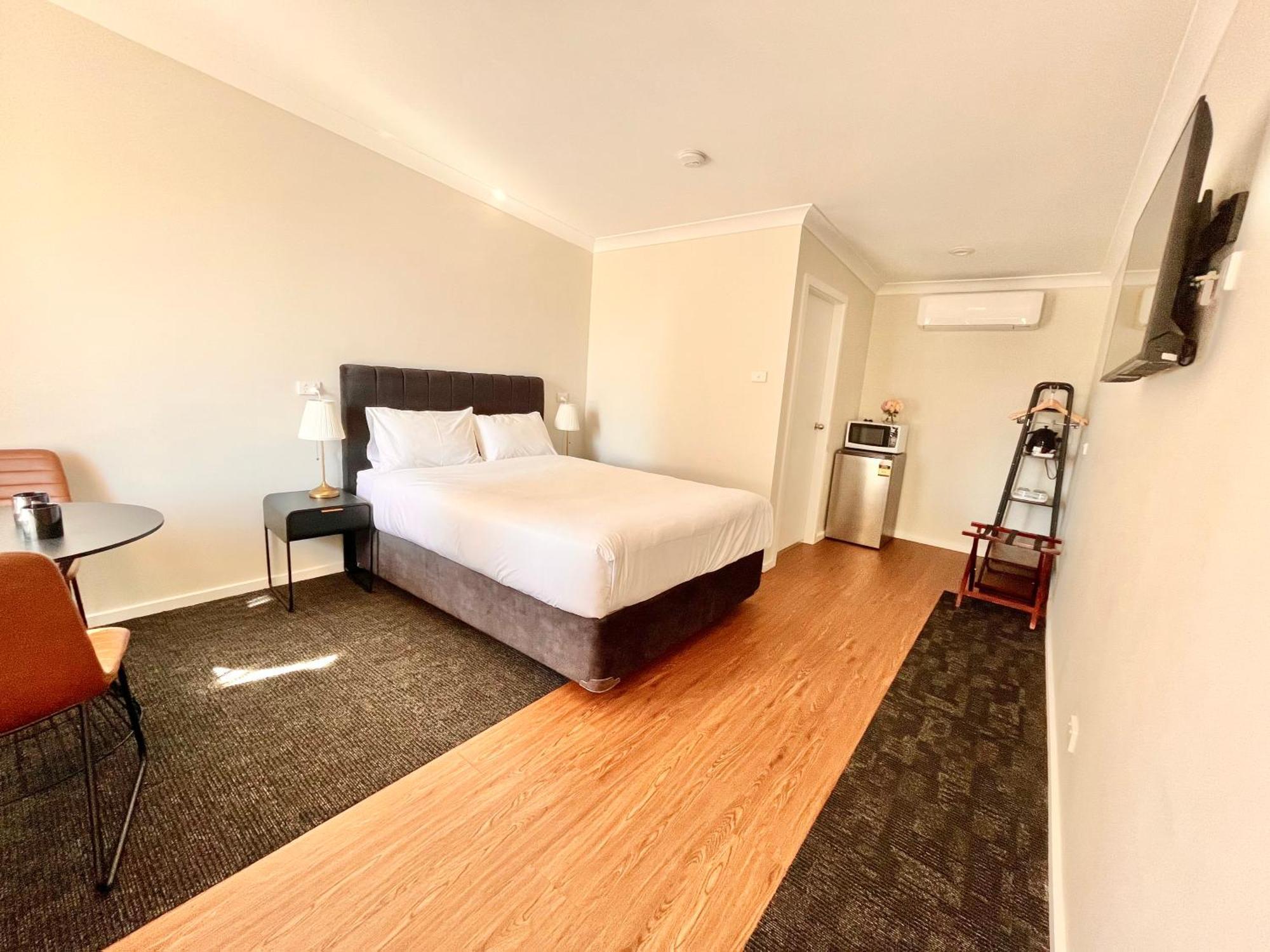 Seven Inn Wagga Wagga Extérieur photo